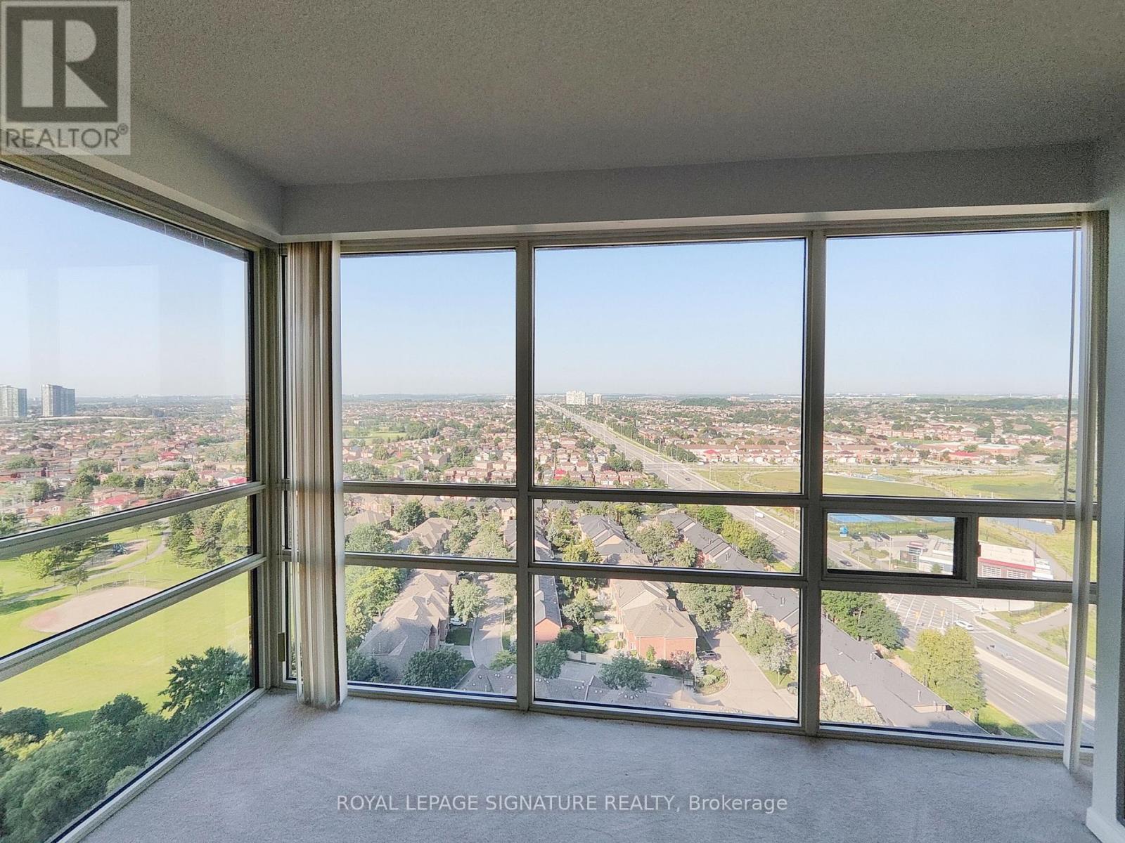 2208 - 50 Eglinton Avenue W, Mississauga, Ontario  L5R 3P5 - Photo 5 - W12654292