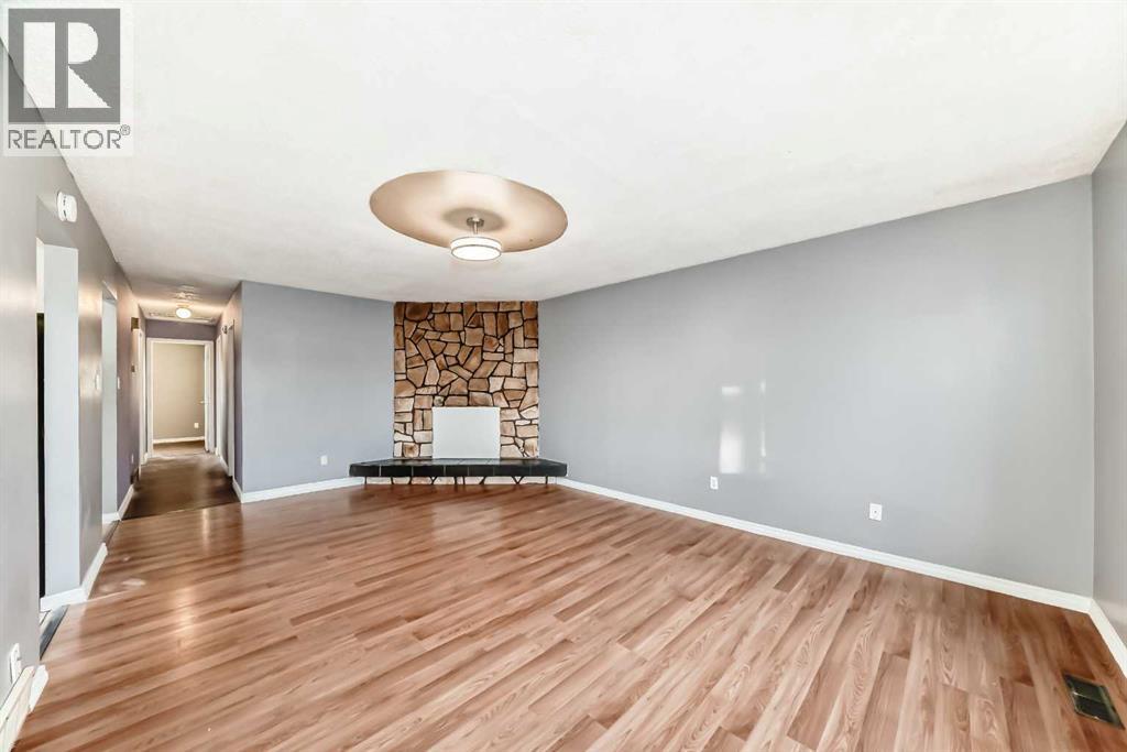 146 Dovertree Place Se, Calgary, Alberta  T2B 2K3 - Photo 14 - A2271840