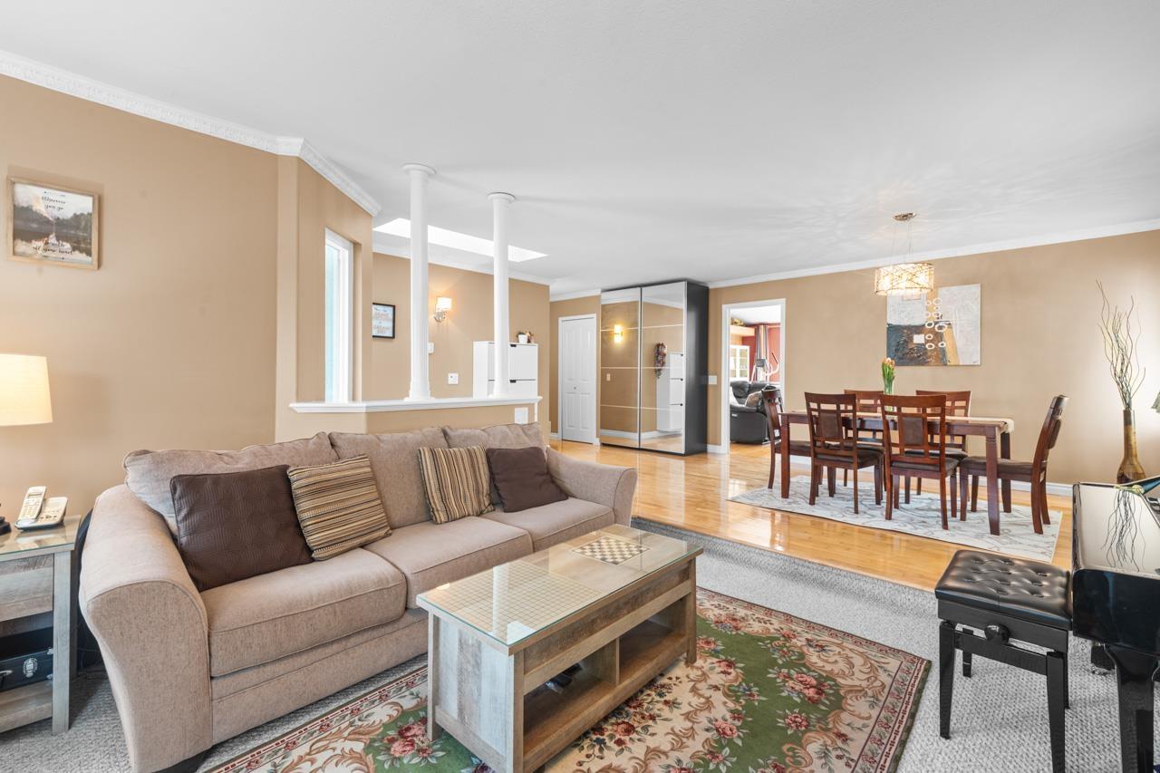 1968 129 Street, Surrey, British Columbia  V4A 8K7 - Photo 3 - R3075269