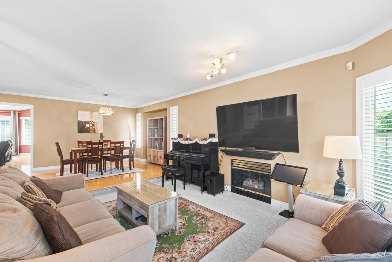 1968 129 Street, Surrey, British Columbia  V4A 8K7 - Photo 4 - R3075269