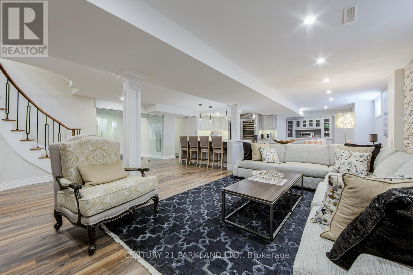 112 Strathearn Avenue, Richmond Hill, Ontario  L4B 2L2 - Photo 41 - N12654302