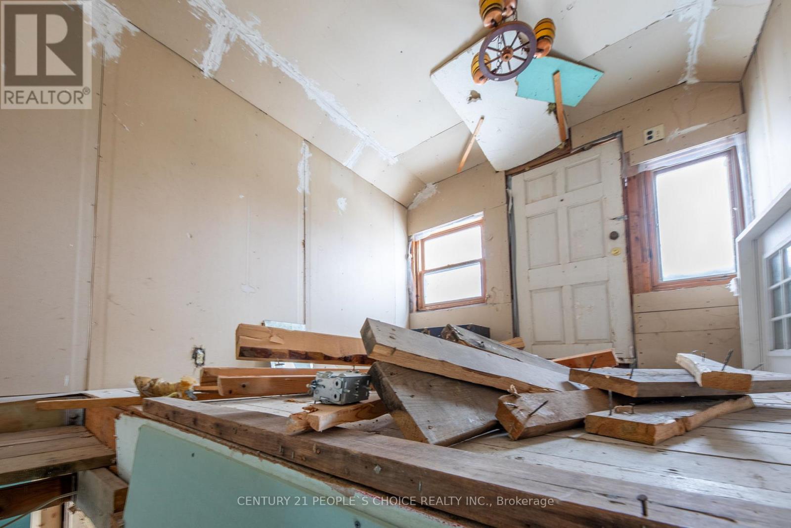 250 Kingfisher Avenue, Tay, Ontario  L0K 1R0 - Photo 15 - S12654300