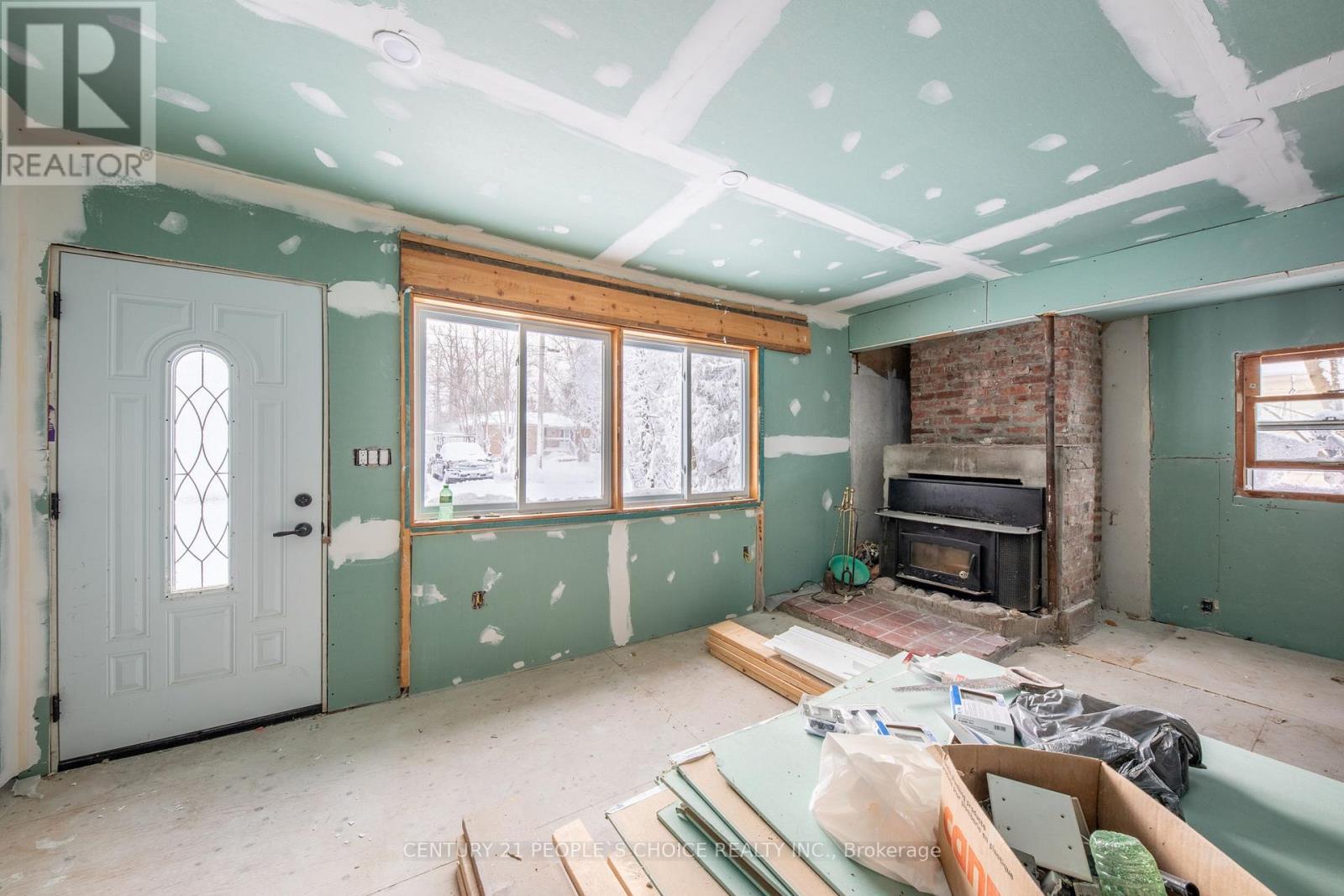 250 Kingfisher Avenue, Tay, Ontario  L0K 1R0 - Photo 7 - S12654300