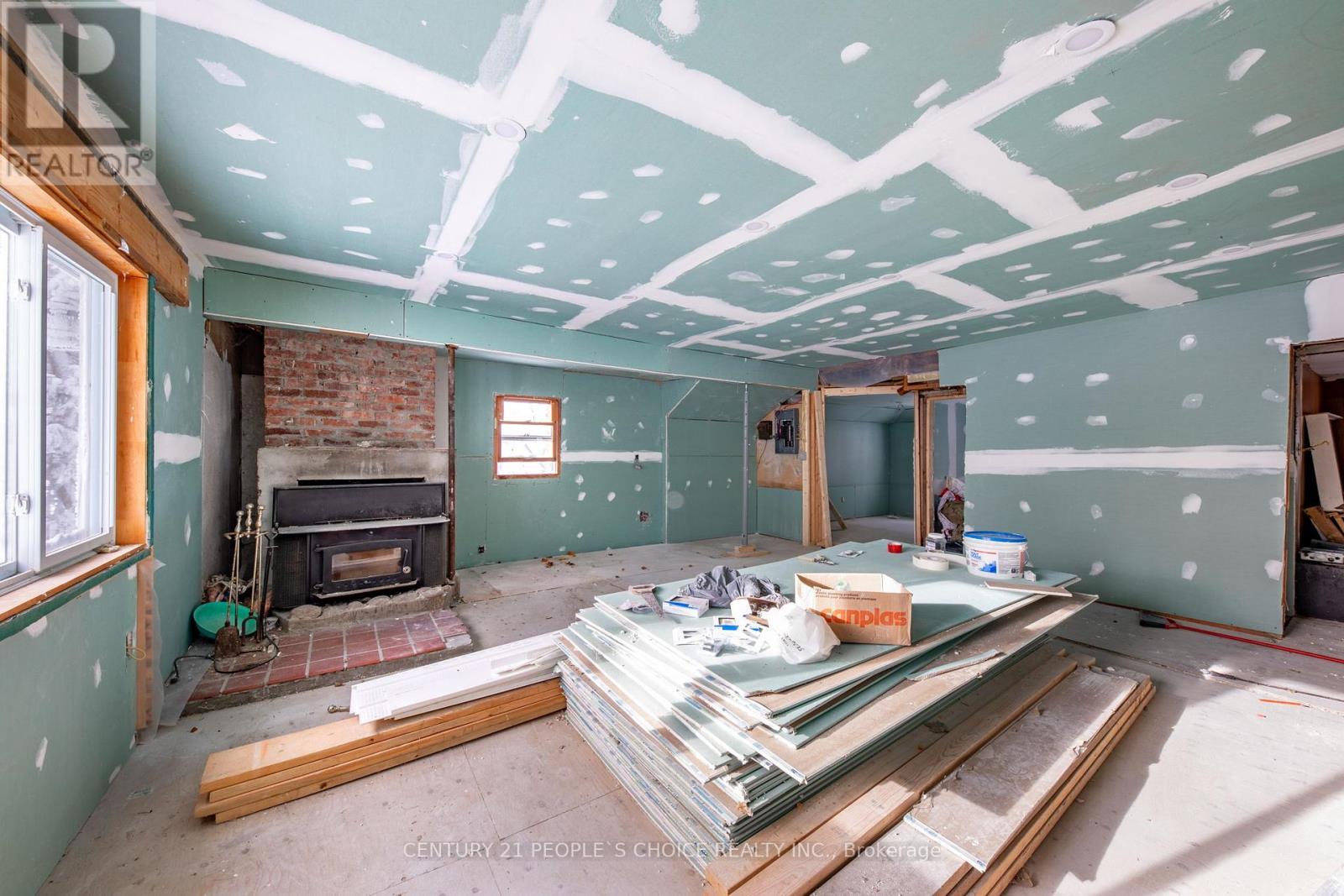 250 Kingfisher Avenue, Tay, Ontario  L0K 1R0 - Photo 8 - S12654300