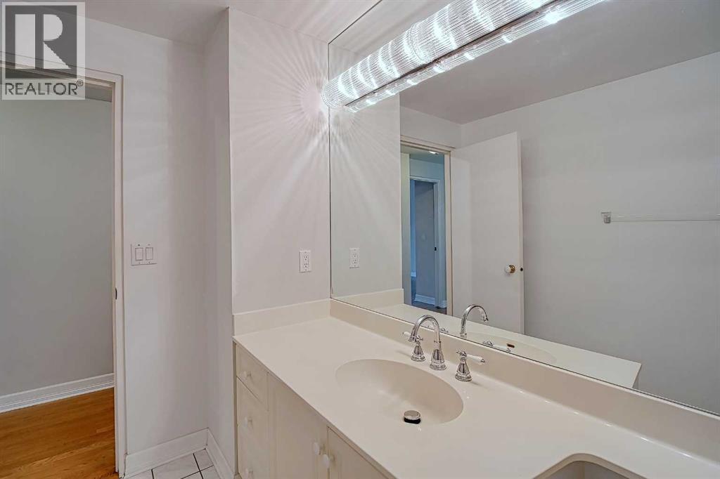 101, 505 Canyon Meadows Drive Sw, Calgary, Alberta  T2W 5E9 - Photo 43 - A2261461