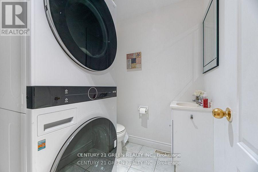 18 Fiddlehead Terrace, Toronto, Ontario  M1B 6B5 - Photo 19 - E12451489