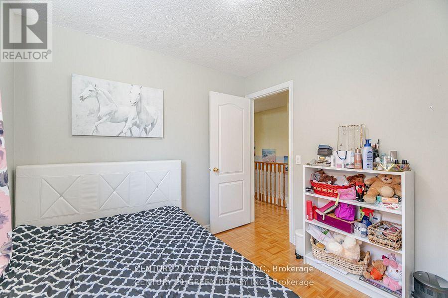 18 Fiddlehead Terrace, Toronto, Ontario  M1B 6B5 - Photo 32 - E12451489