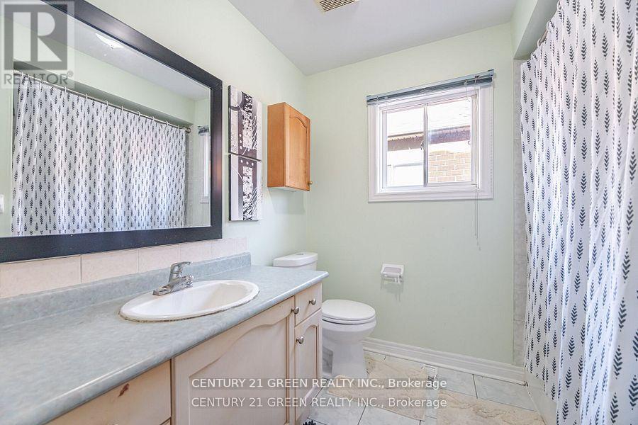 18 Fiddlehead Terrace, Toronto, Ontario  M1B 6B5 - Photo 35 - E12451489