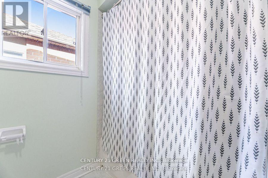 18 Fiddlehead Terrace, Toronto, Ontario  M1B 6B5 - Photo 36 - E12451489