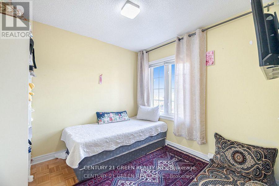 18 Fiddlehead Terrace, Toronto, Ontario  M1B 6B5 - Photo 33 - E12451489