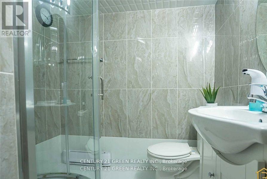 18 Fiddlehead Terrace, Toronto, Ontario  M1B 6B5 - Photo 46 - E12451489