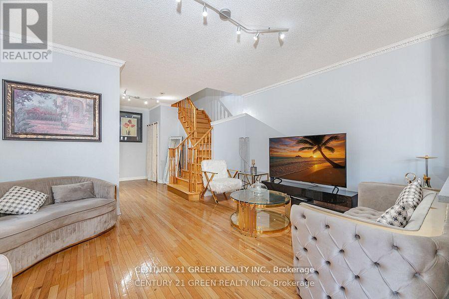 18 Fiddlehead Terrace, Toronto, Ontario  M1B 6B5 - Photo 9 - E12451489