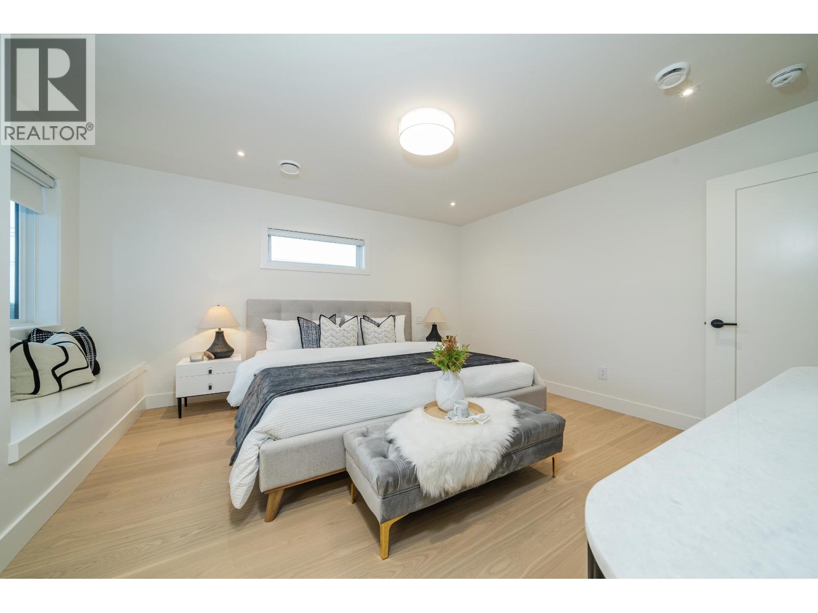 3817 Oxford Street, Burnaby, British Columbia V5C 1C2 - Photo 23 - R3075225