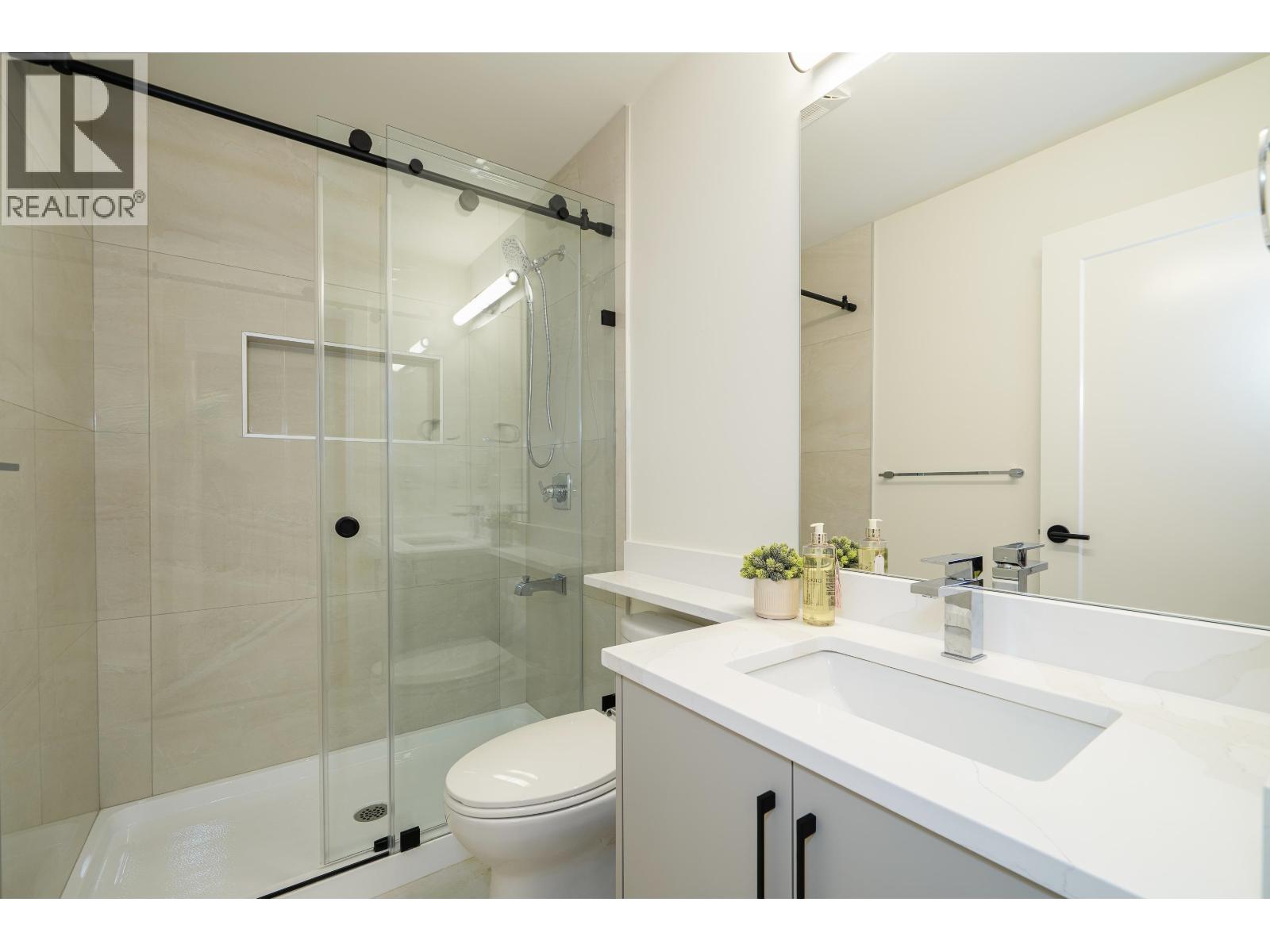 3817 Oxford Street, Burnaby, British Columbia V5C 1C2 - Photo 31 - R3075225