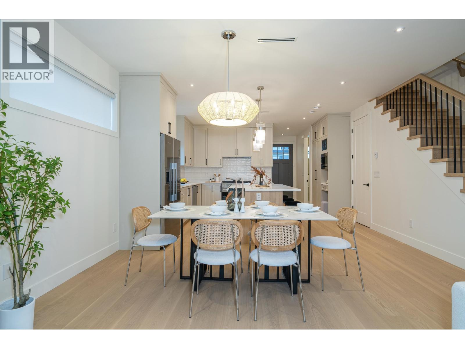 3817 Oxford Street, Burnaby, British Columbia V5C 1C2 - Photo 16 - R3075225