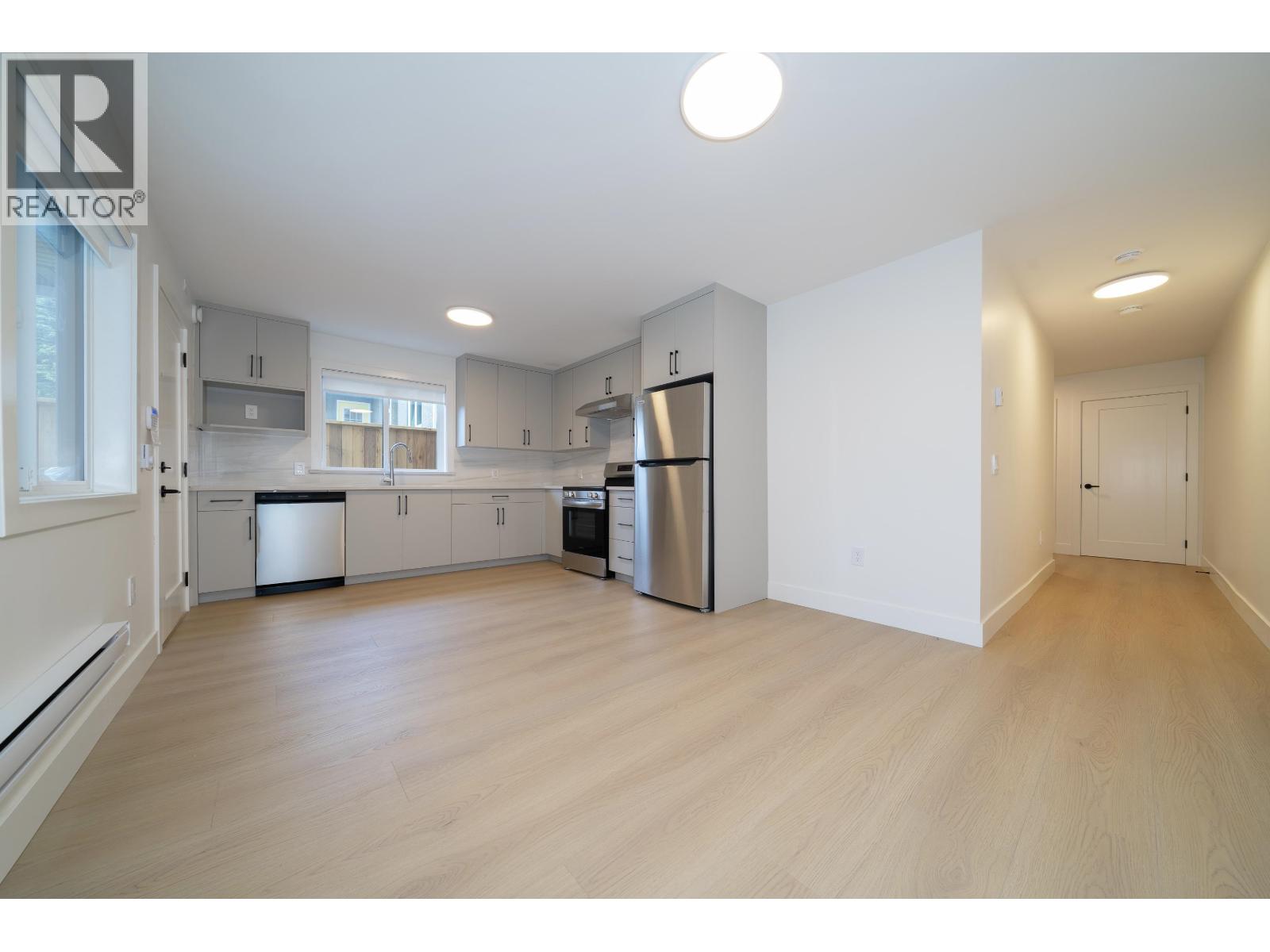 3817 Oxford Street, Burnaby, British Columbia V5C 1C2 - Photo 34 - R3075225