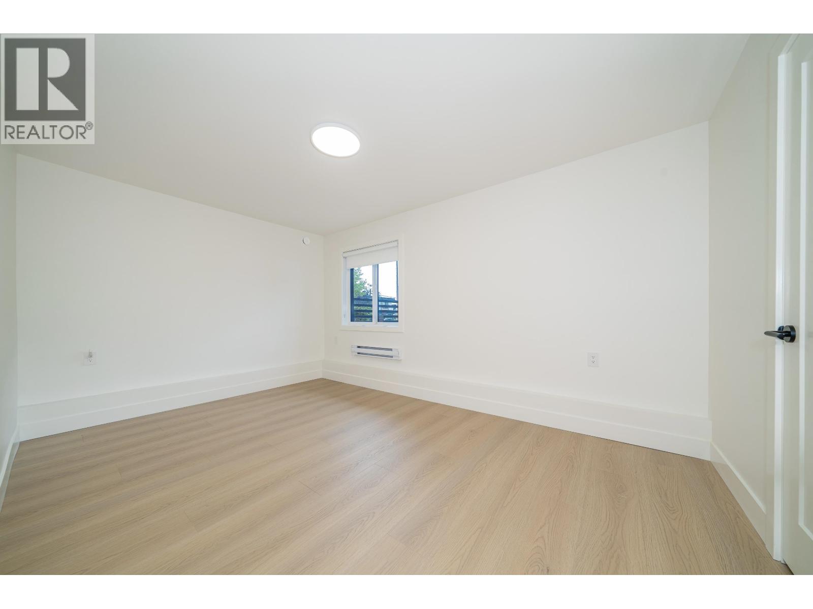 3817 Oxford Street, Burnaby, British Columbia V5C 1C2 - Photo 36 - R3075225