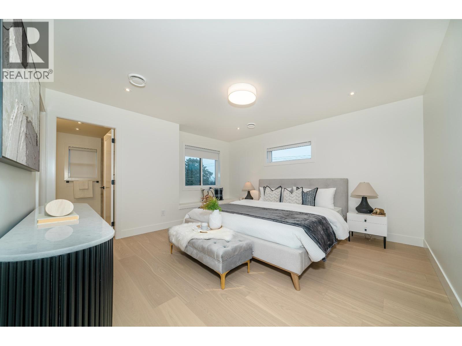 3817 Oxford Street, Burnaby, British Columbia V5C 1C2 - Photo 22 - R3075225