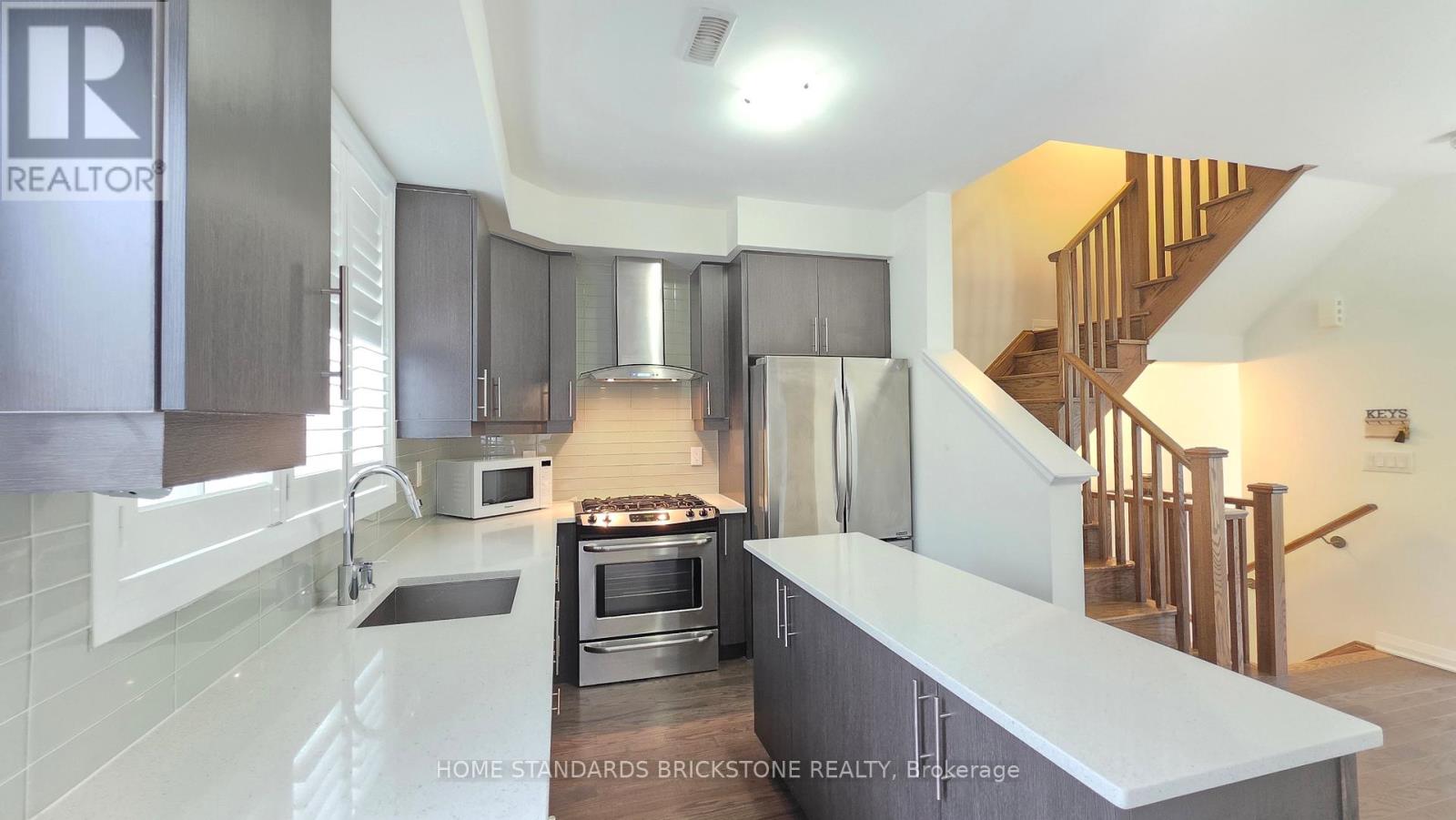 153 Stanley Greene Boulevard, Toronto, Ontario  M3K 0A5 - Photo 5 - W12654066