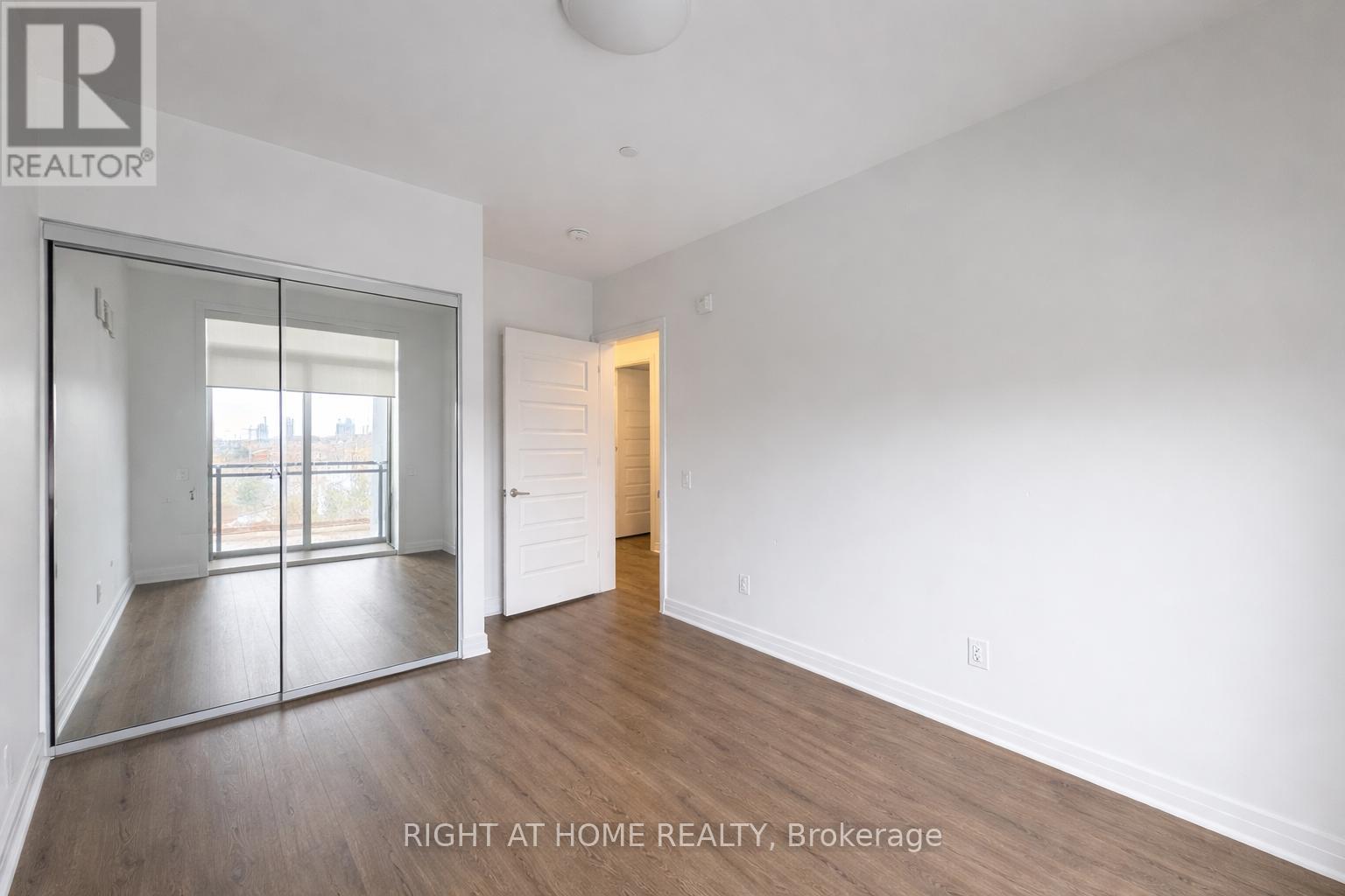 306 - 50 Kaitting Trail, Oakville, Ontario  L6M 5N3 - Photo 10 - W12654326