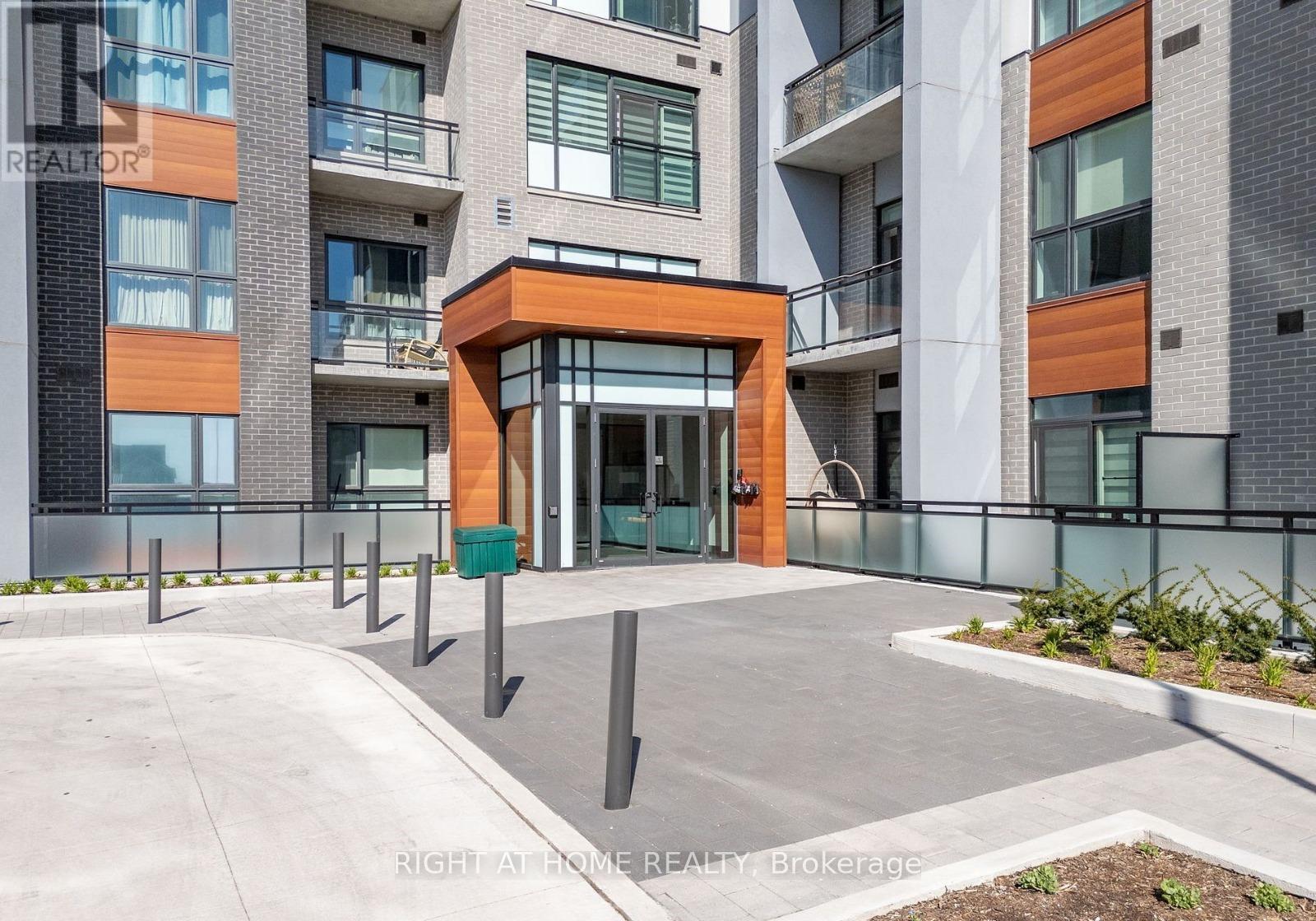 306 - 50 Kaitting Trail, Oakville, Ontario  L6M 5N3 - Photo 2 - W12654326