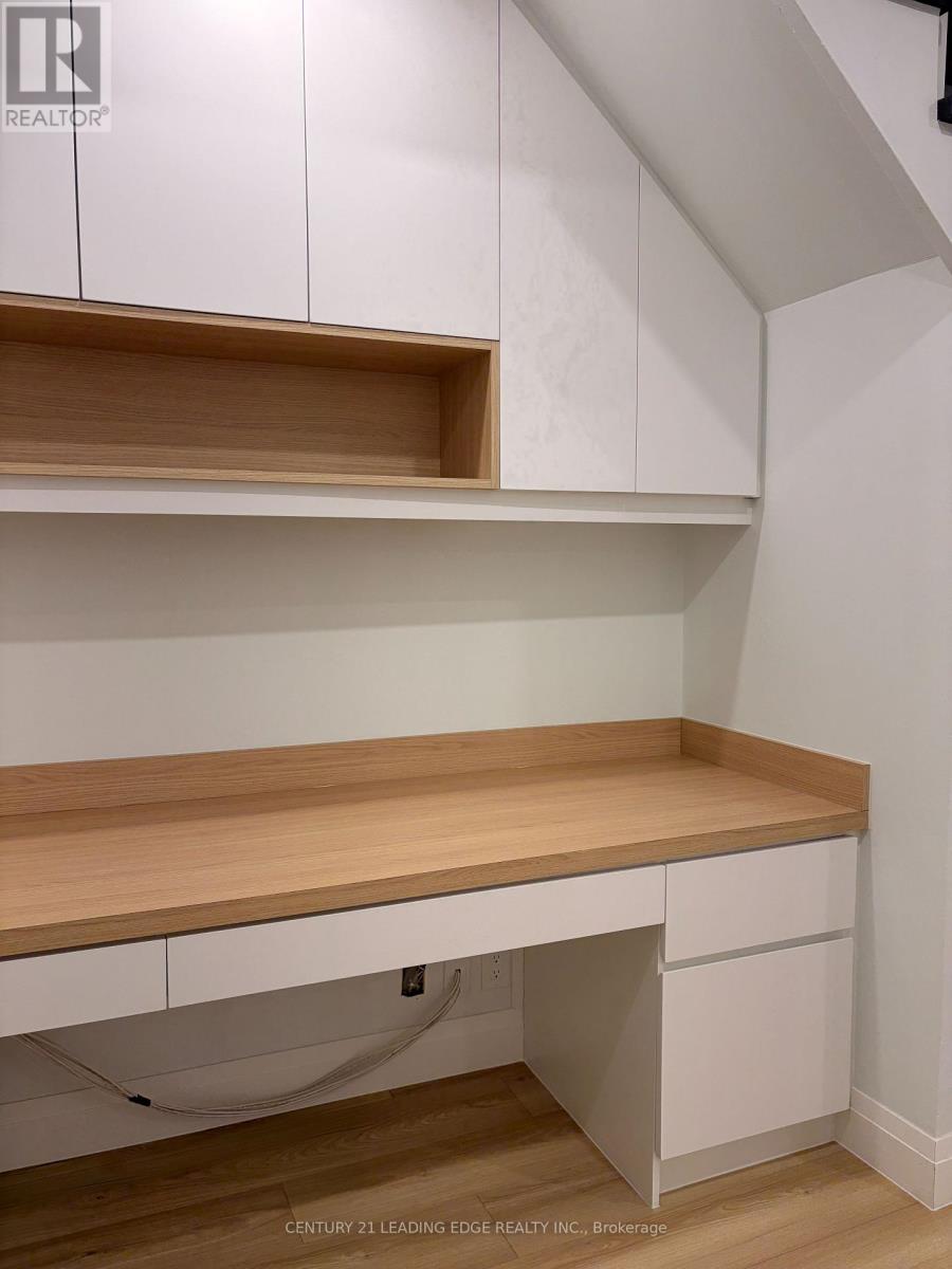 346 Annshiela Drive, Georgina, Ontario  L4P 3A5 - Photo 6 - N12654230