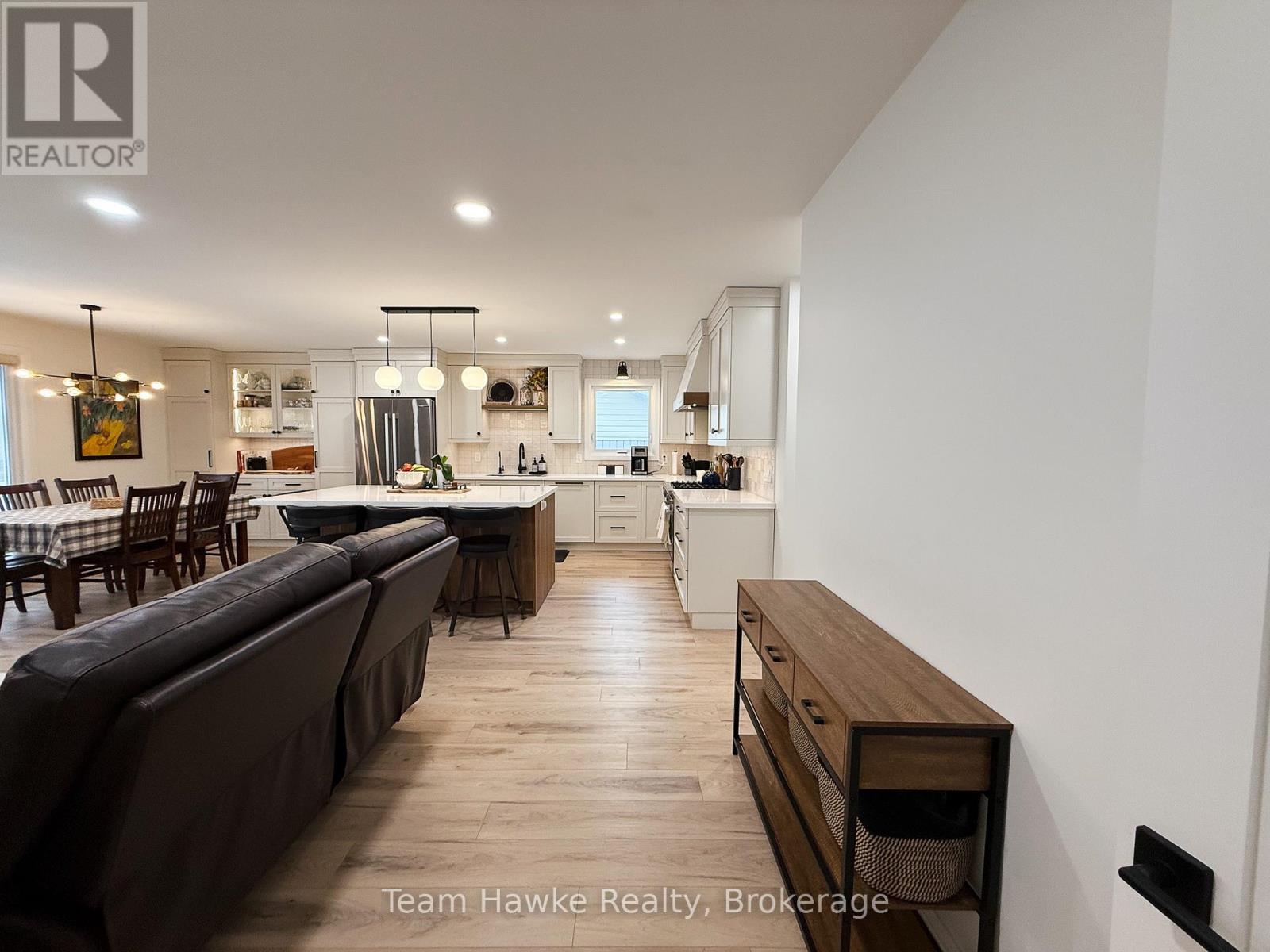 802 Birchwood Drive, Midland, Ontario  L4R 4Y2 - Photo 4 - S12654340