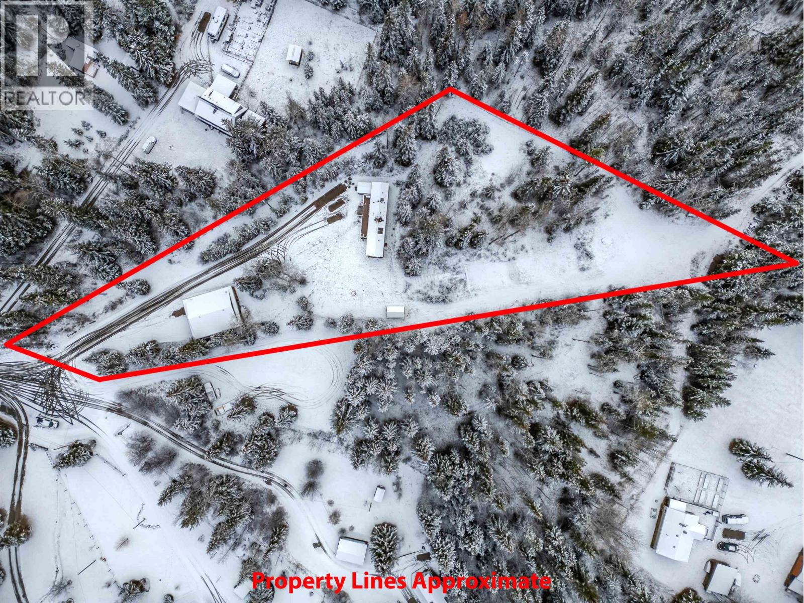 6324 Wolfe Road, 100 Mile House, British Columbia  V0K 2E3 - Photo 4 - R3068969