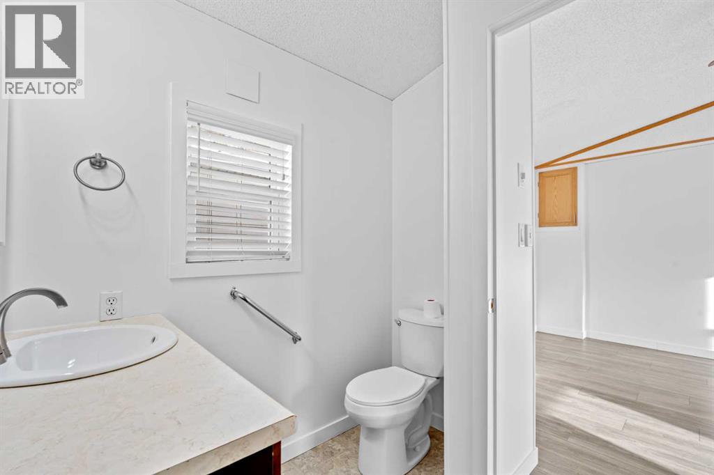 38, 3223 83 Street Nw, Calgary, Alberta  T3B 5M8 - Photo 27 - A2274916