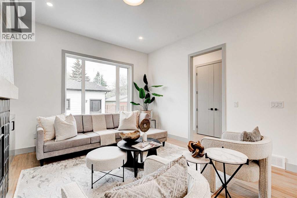 4615 82 Street Nw, Calgary, Alberta  T3B 2P8 - Photo 16 - A2267446