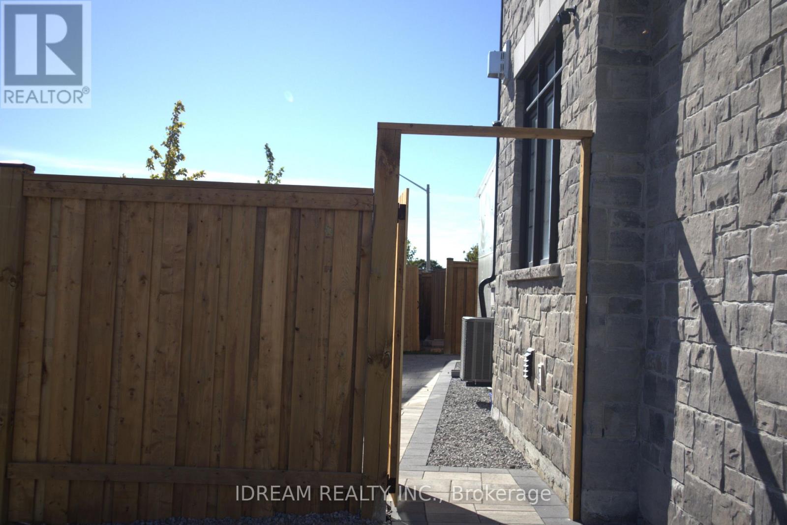 Bsmt - 200 Ronald Guscott Street, Oshawa, Ontario  L1K 3G3 - Photo 2 - E12421661