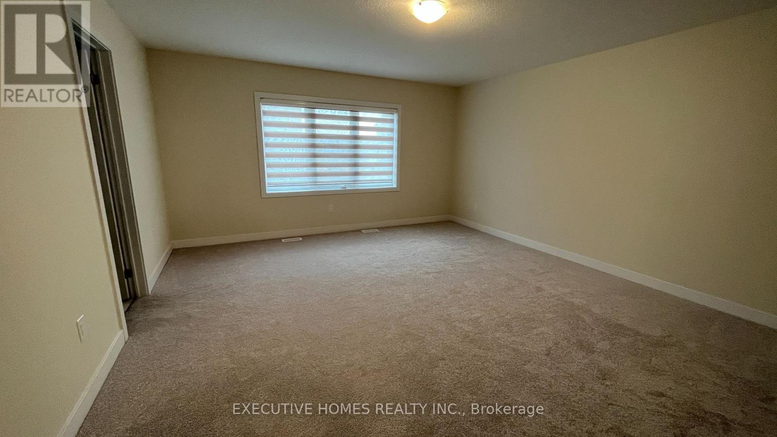 170 Lilac Circle, Haldimand, Ontario  N3W 0H5 - Photo 11 - X12654346