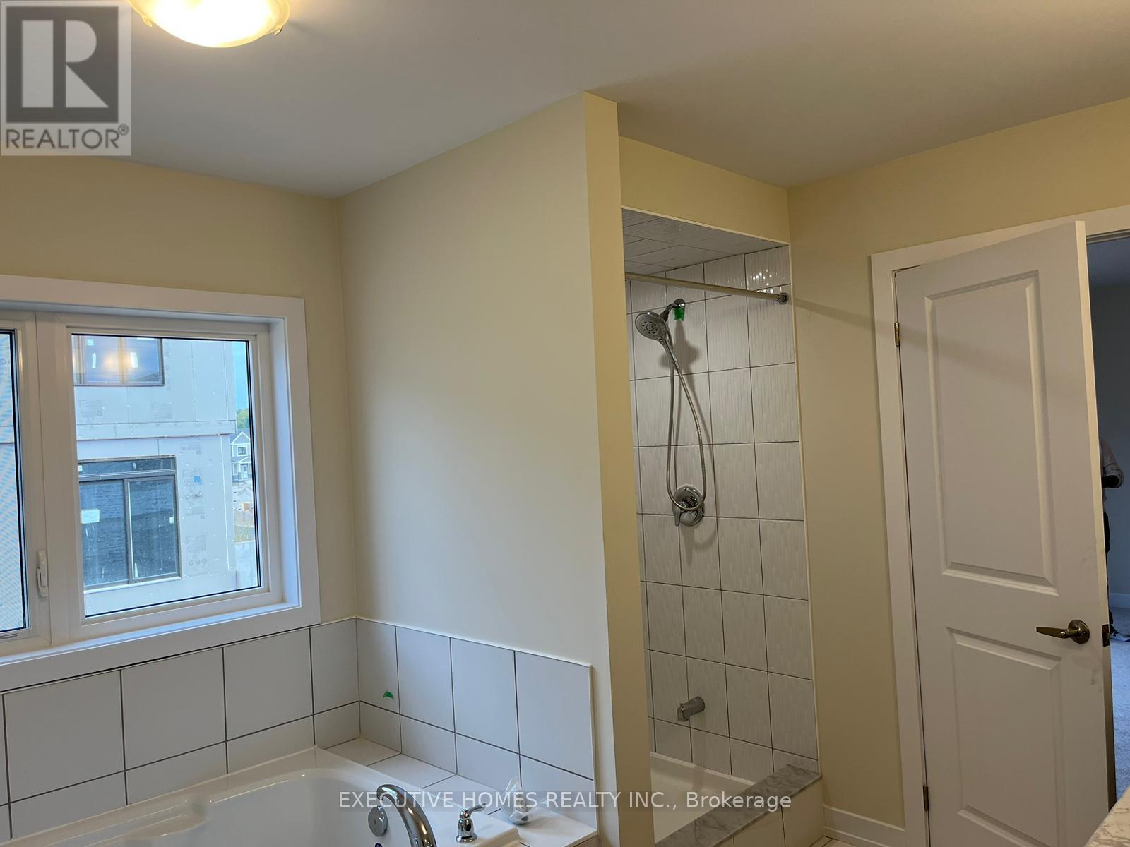 170 Lilac Circle, Haldimand, Ontario  N3W 0H5 - Photo 14 - X12654346