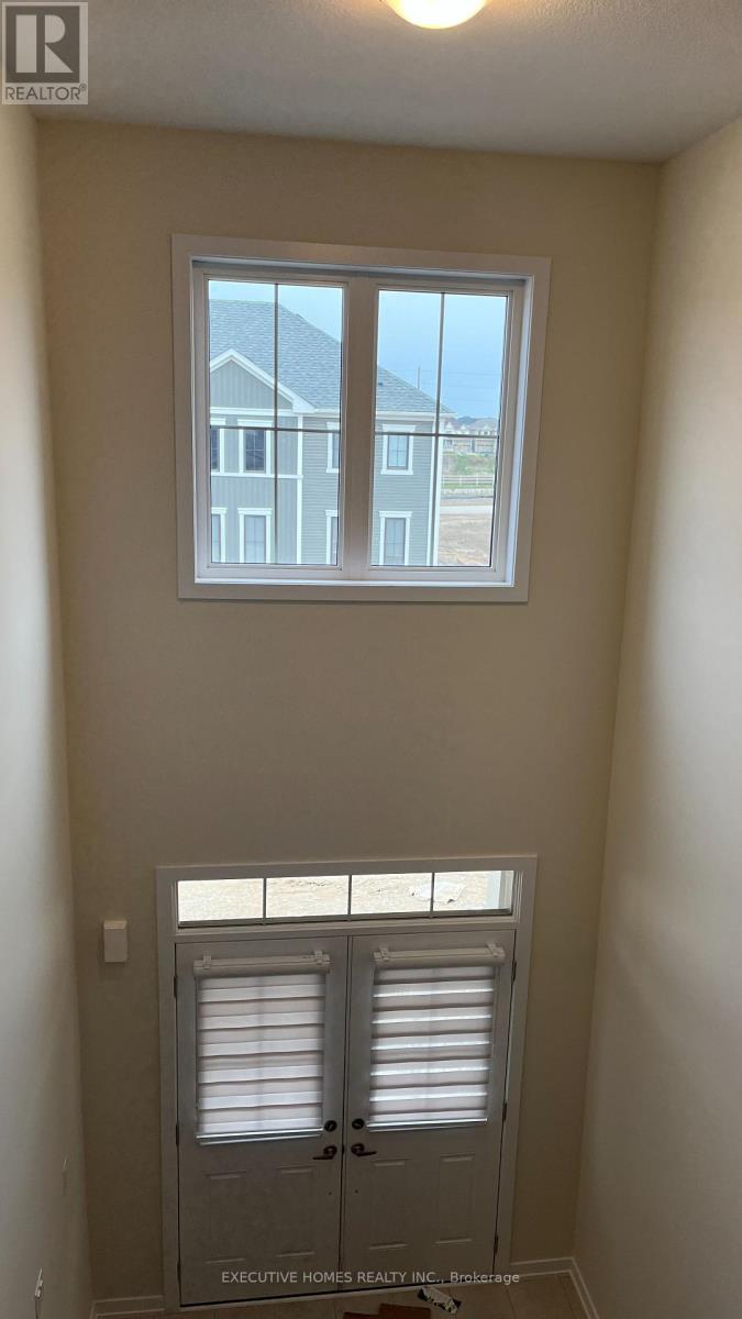 170 Lilac Circle, Haldimand, Ontario  N3W 0H5 - Photo 24 - X12654346