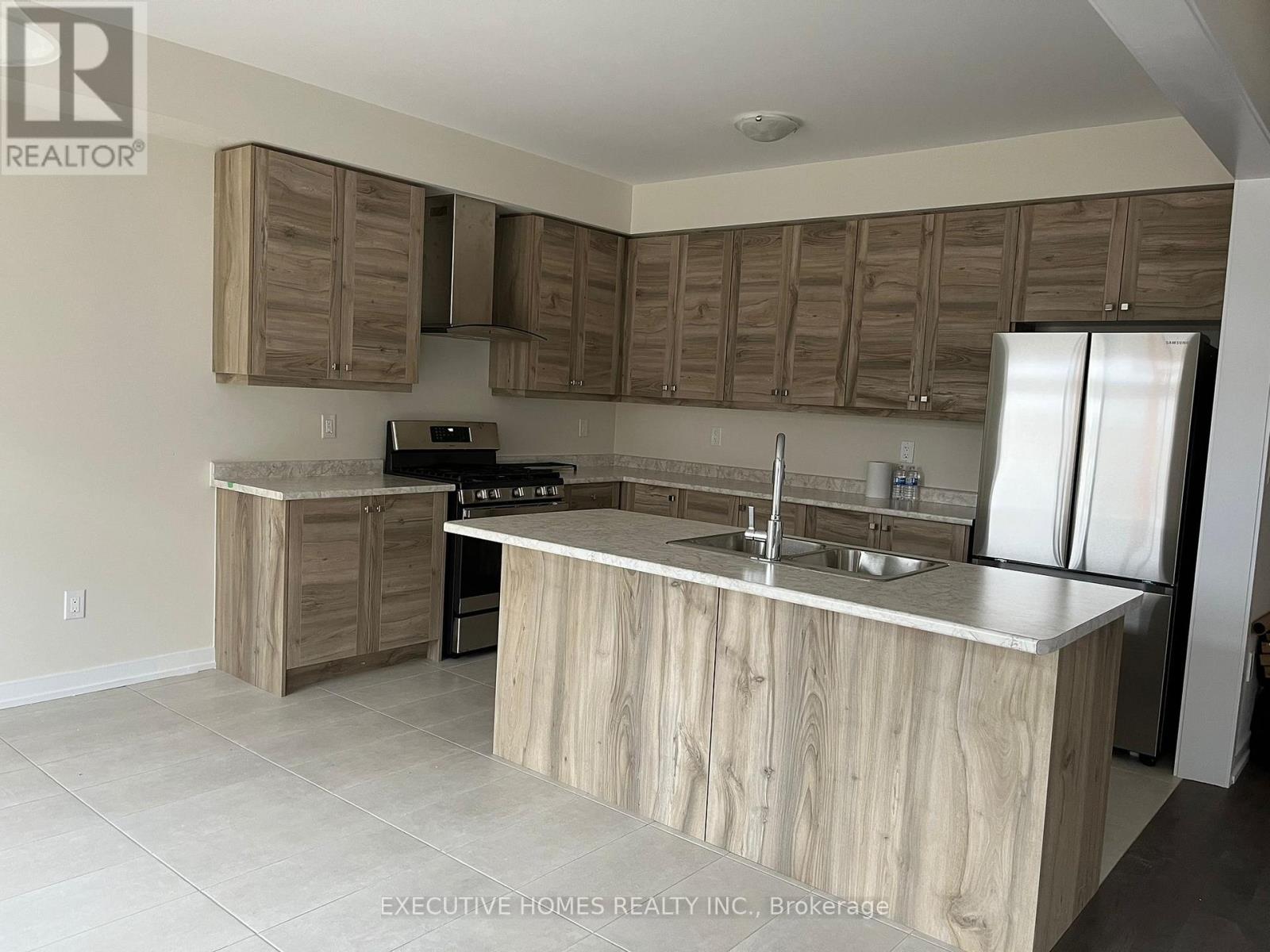 170 Lilac Circle, Haldimand, Ontario  N3W 0H5 - Photo 8 - X12654346