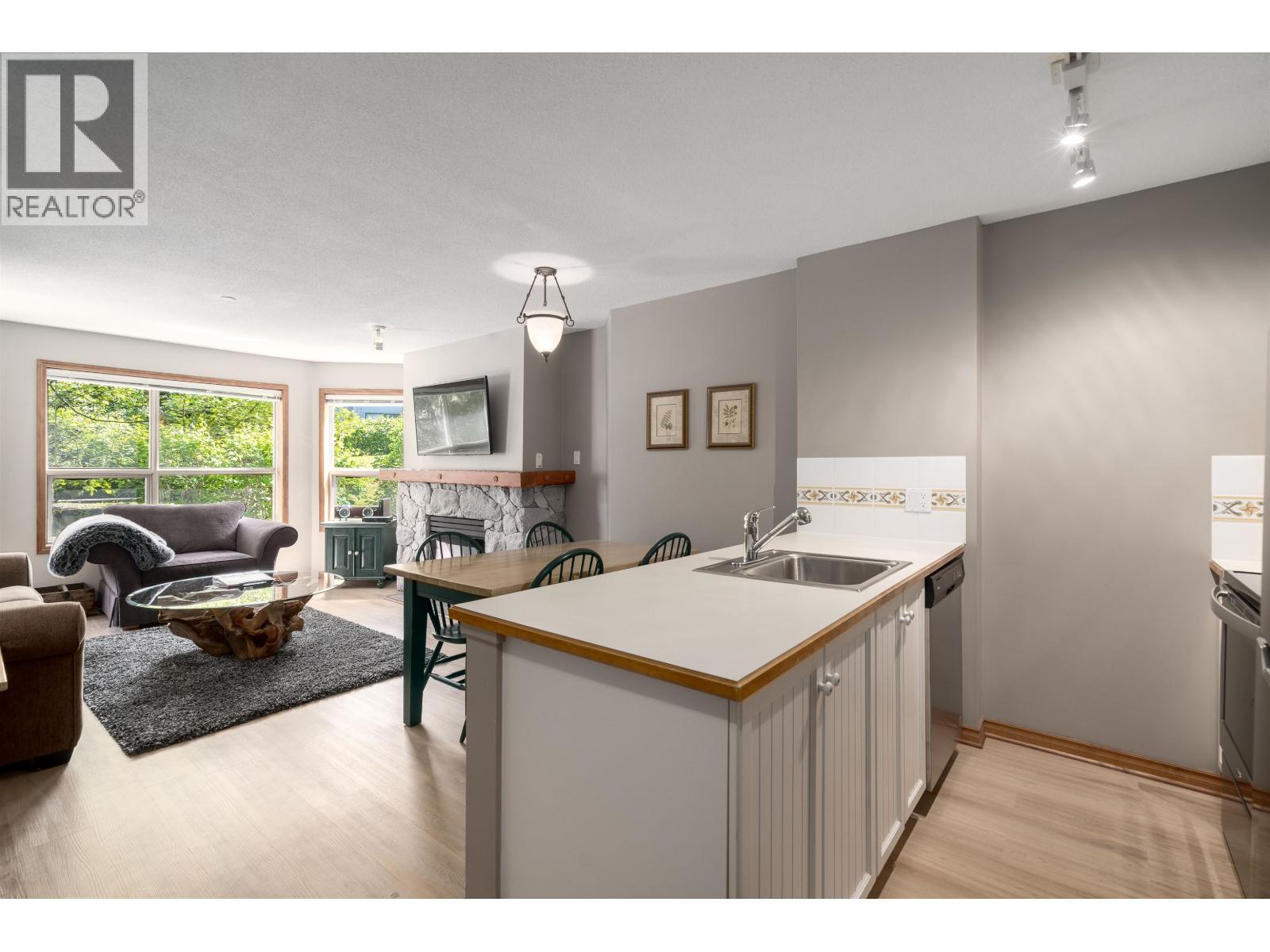 243 4800 Spearhead Drive, Whistler, British Columbia  V0N 1B4 - Photo 7 - R3065810