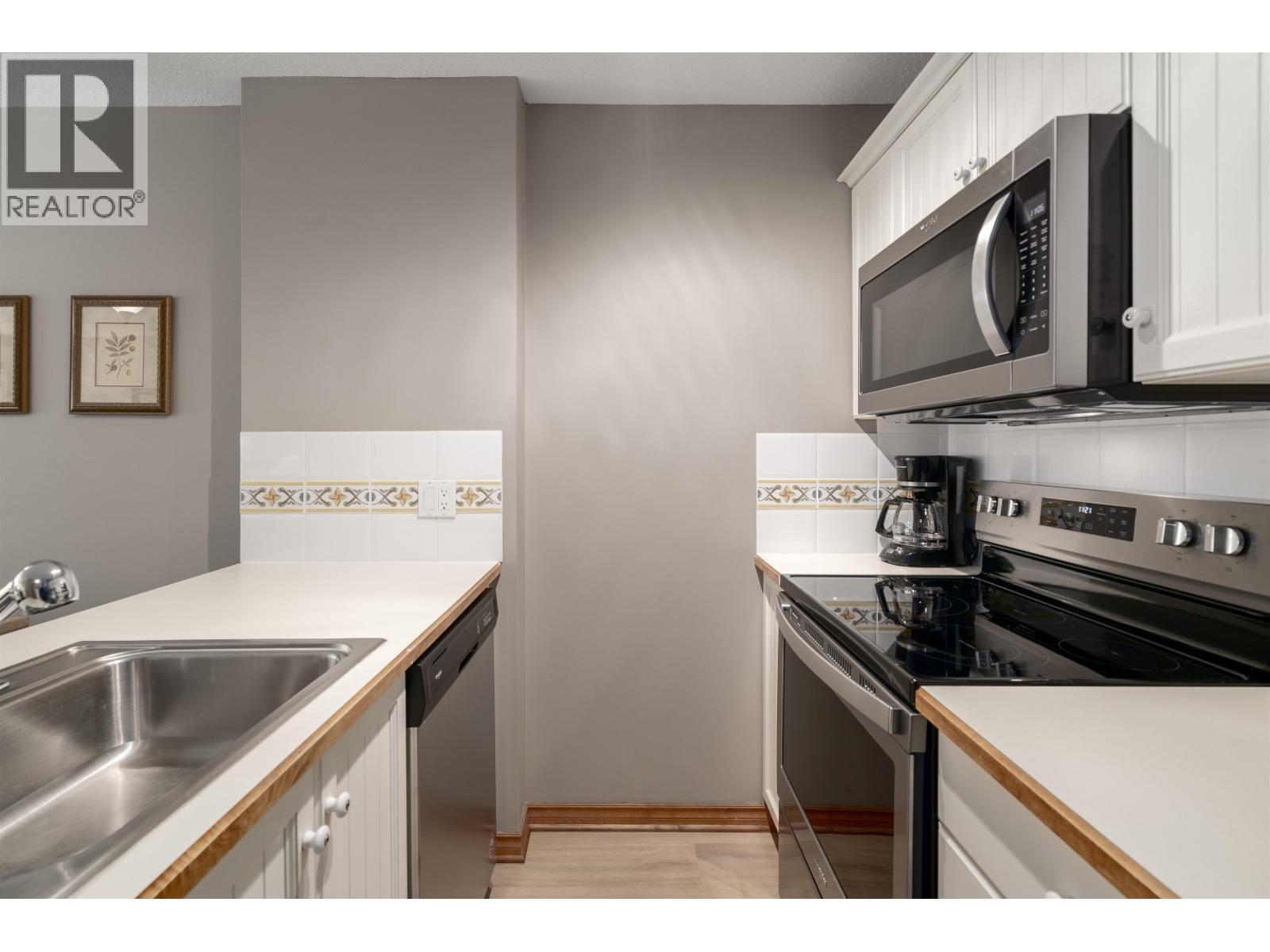 243 4800 Spearhead Drive, Whistler, British Columbia  V0N 1B4 - Photo 8 - R3065810