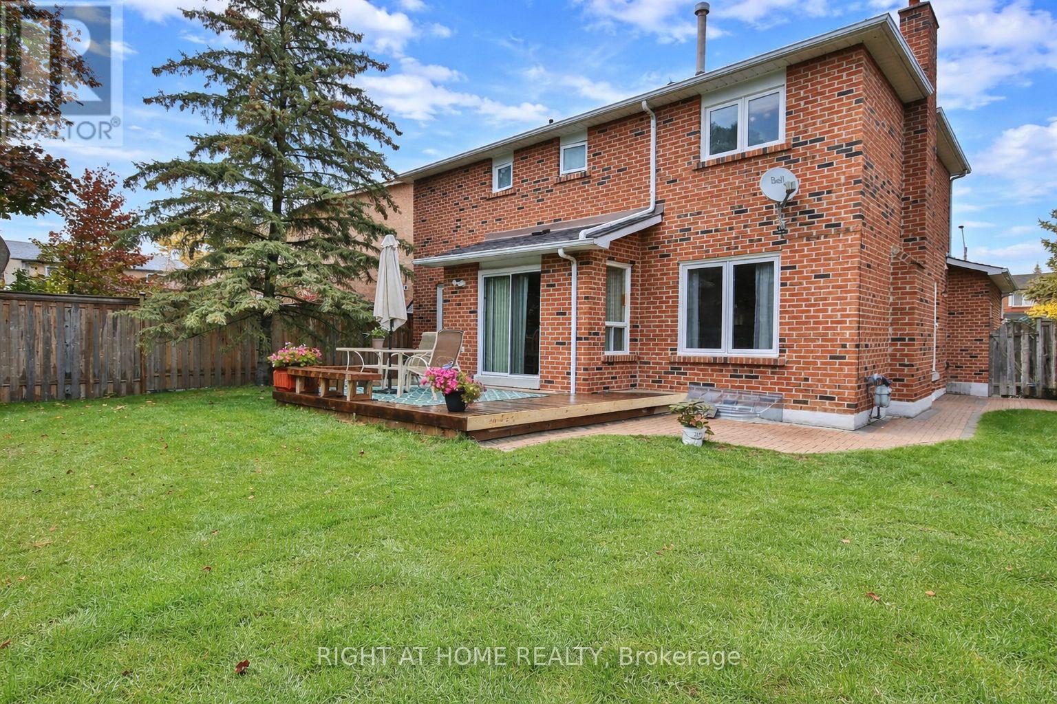 1433 Bough Beeches Boulevard, Mississauga, Ontario  L4W 3B4 - Photo 26 - W12646658