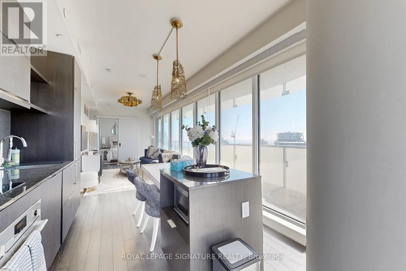 4409 - 197 Yonge Street, Toronto, Ontario  M5B 1M4 - Photo 13 - C12654378