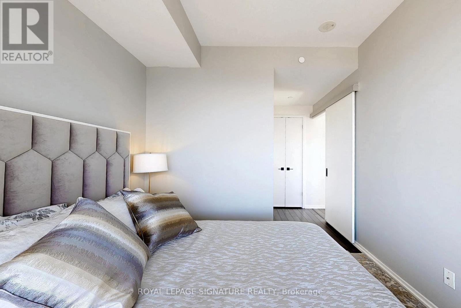 4409 - 197 Yonge Street, Toronto, Ontario  M5B 1M4 - Photo 23 - C12654378