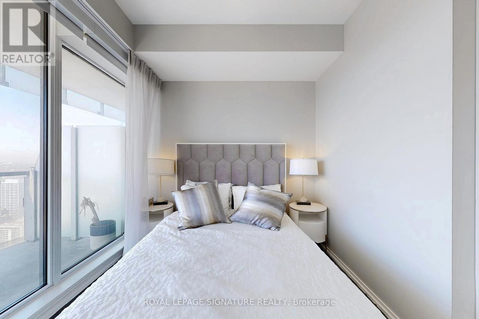 4409 - 197 Yonge Street, Toronto, Ontario  M5B 1M4 - Photo 24 - C12654378