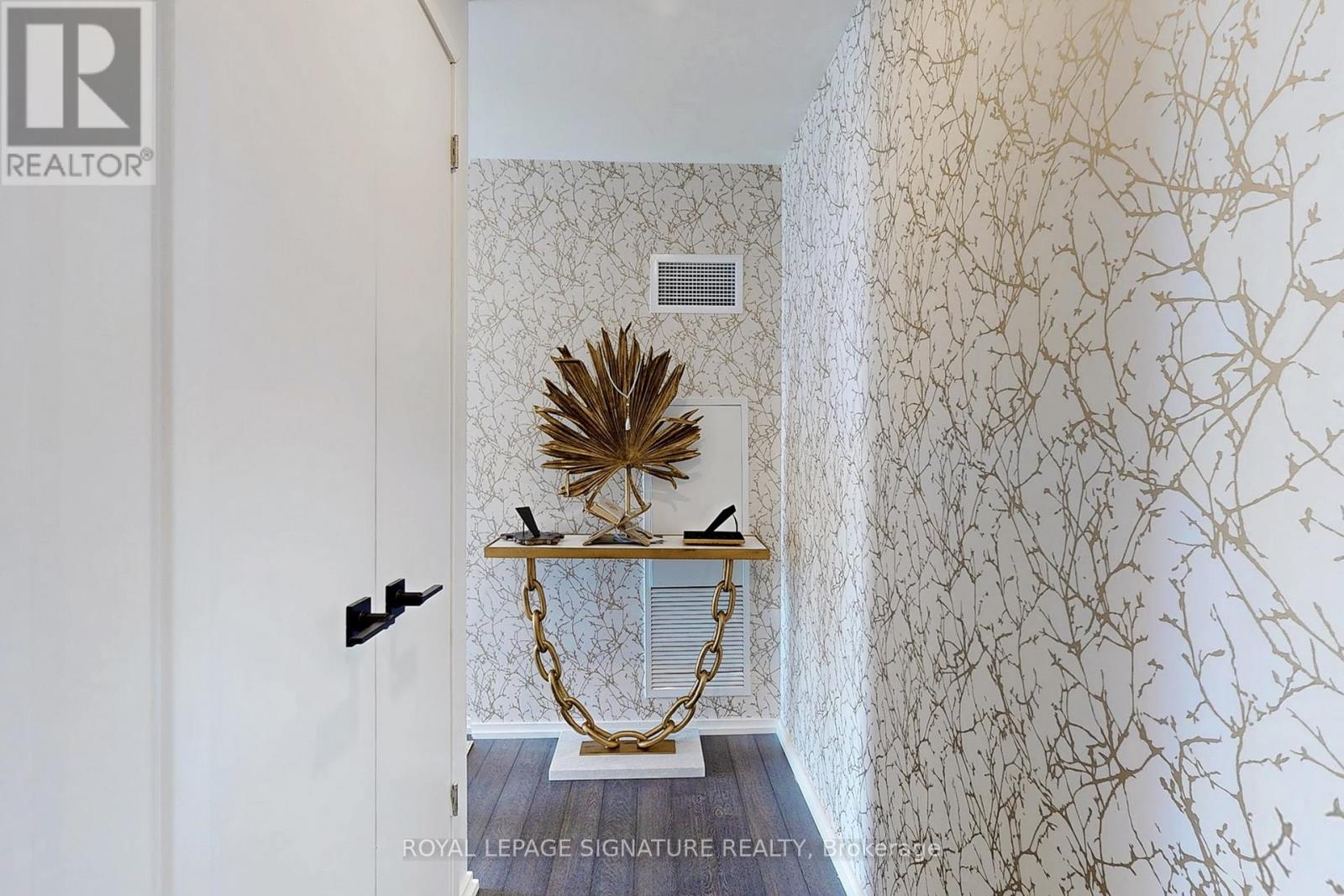 4409 - 197 Yonge Street, Toronto, Ontario  M5B 1M4 - Photo 9 - C12654378