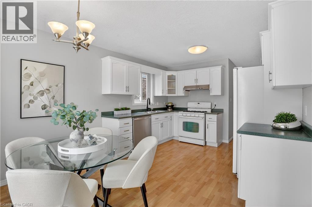 54 Glencliffe Court, Kitchener, Ontario  N2B 3X1 - Photo 15 - 40787052