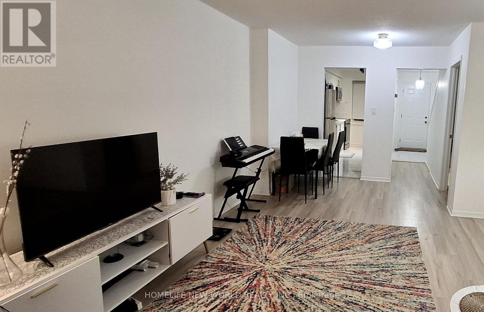 31 - 551 Steeles Avenue W, Toronto, Ontario  M2M 3Y1 - Photo 4 - C12654374