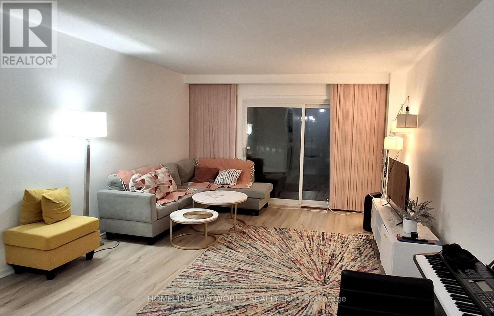 31 - 551 Steeles Avenue W, Toronto, Ontario  M2M 3Y1 - Photo 3 - C12654374