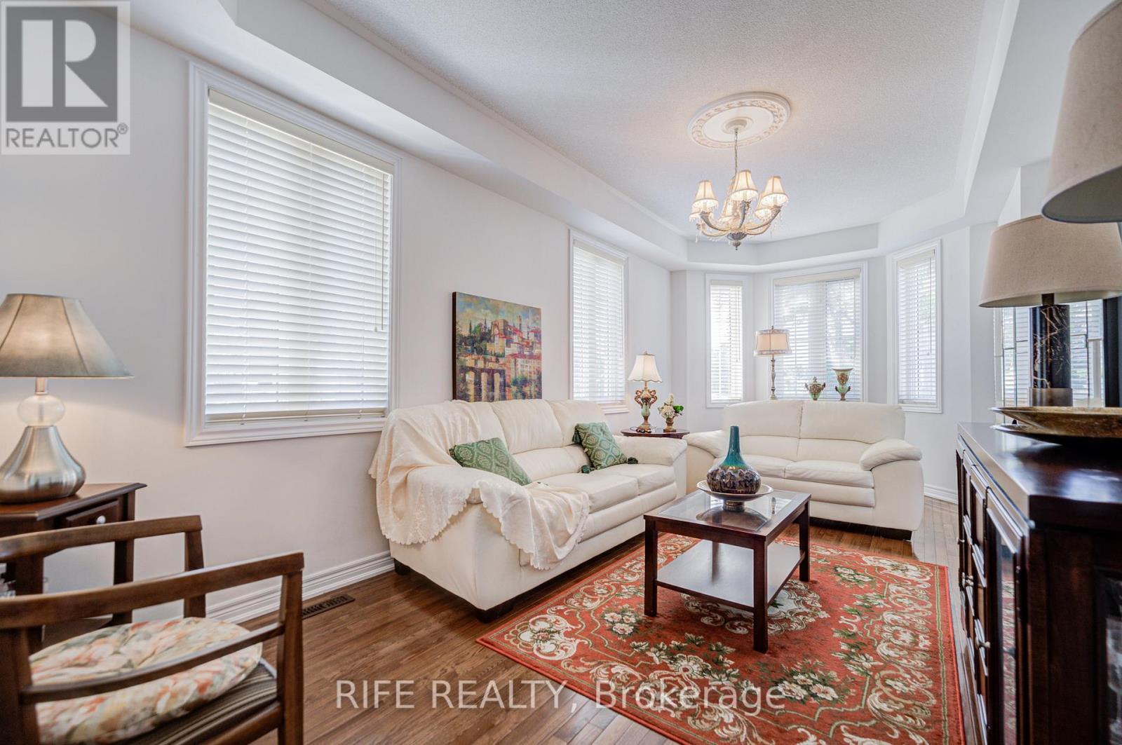 106 Craggview Drive, Toronto, Ontario  M1E 2L8 - Photo 5 - E12654382