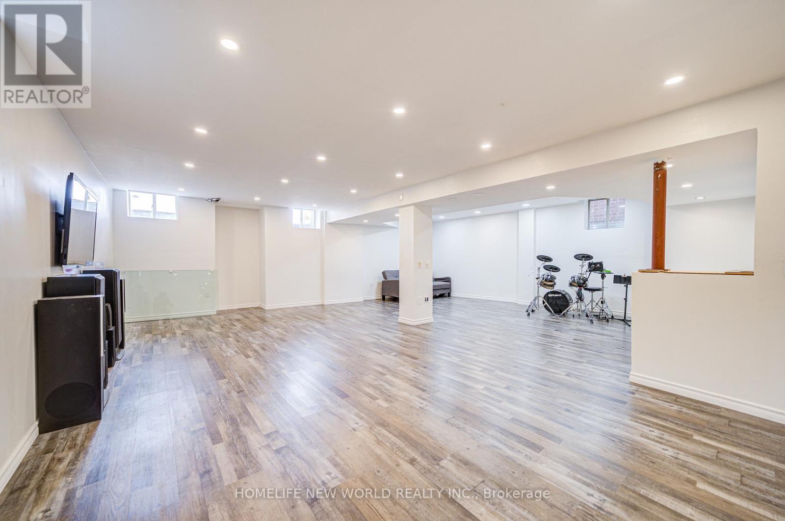 88 Roth Street, Aurora, Ontario  L4G 0W7 - Photo 33 - N12355074