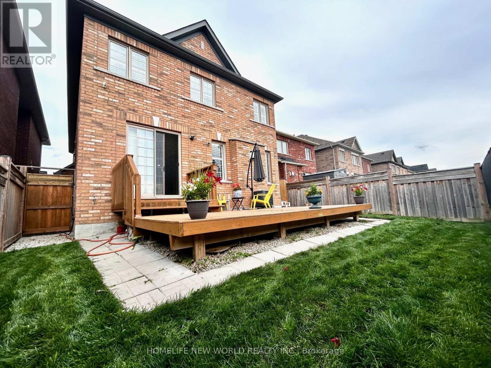 88 Roth Street, Aurora, Ontario  L4G 0W7 - Photo 38 - N12355074