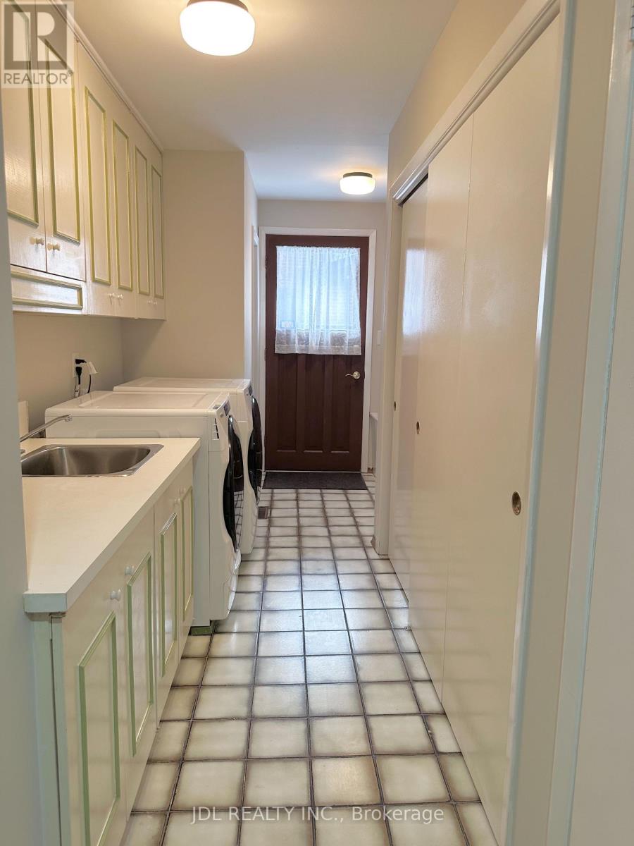 Main And Upper - 17 Fairway Heights Crescent, Markham, Ontario  L3T 1K1 - Photo 21 - N12654394