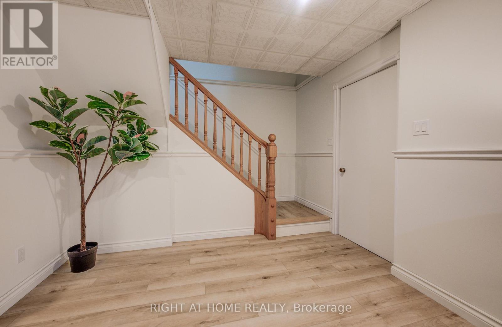 127 Vintage Crescent, Kitchener, Ontario  N2P 1L1 - Photo 22 - X12654396